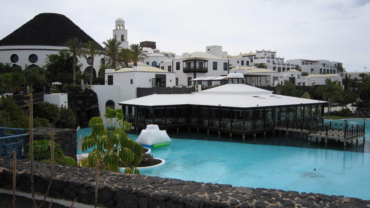 Pool Hotel LIVVO Volcan Lanzarote
