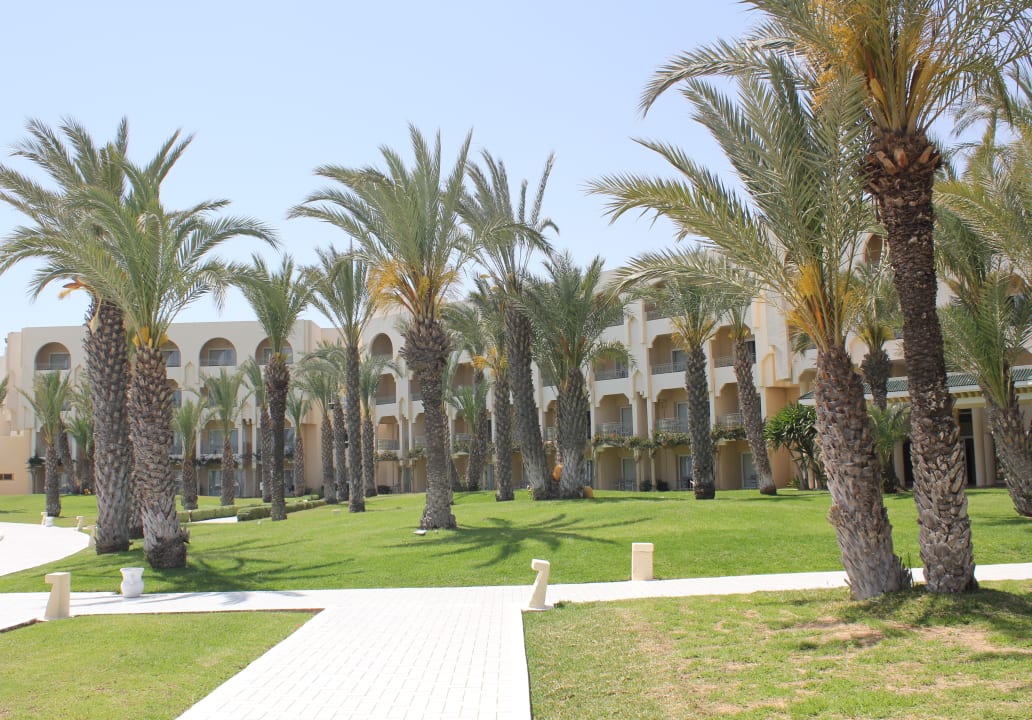 Gartenanlage Iberostar Waves Averroes