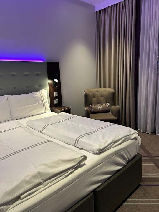 Zimmer Premier Inn Hamburg St. Pauli