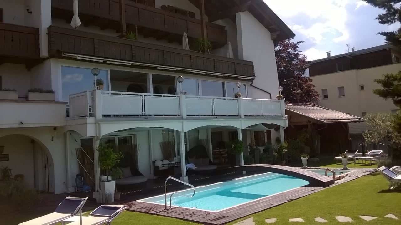 Pool Hotel Alpenhof