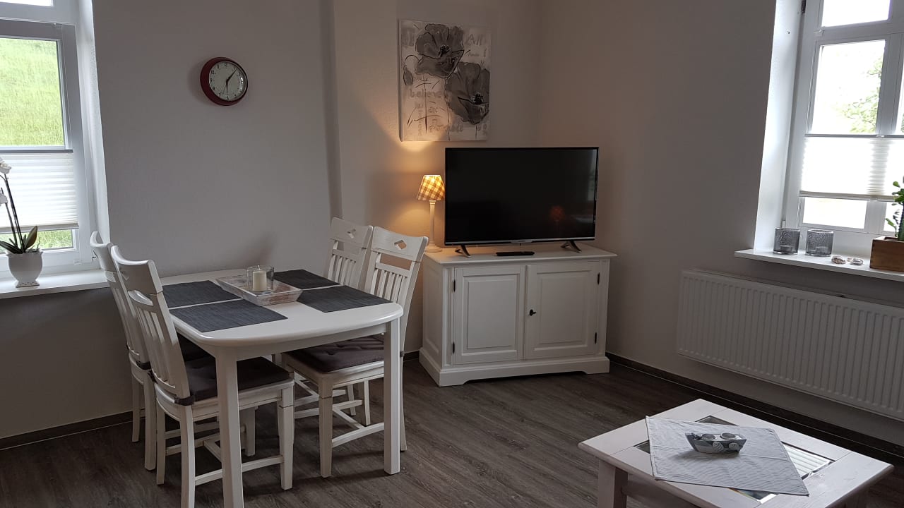 Zimmer Ferienhaus Hemenswarft direkt an der Nordsee mit Meerblick