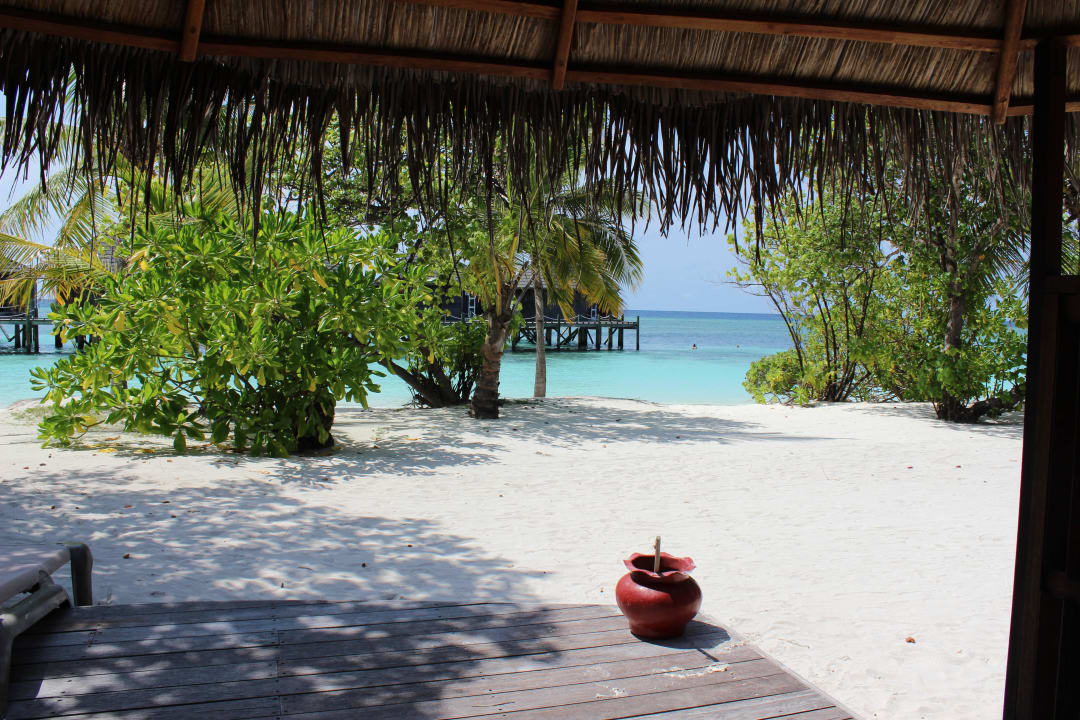 Ausgang Aussicht vom Bungalow  Kuredu Island Resort & Spa