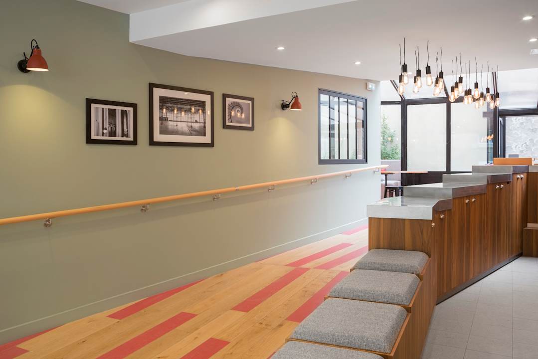 Lobby Hotel Izzy by HappyCulture