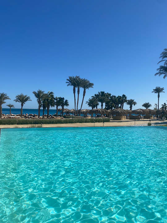 Pool Serry Beach Resort