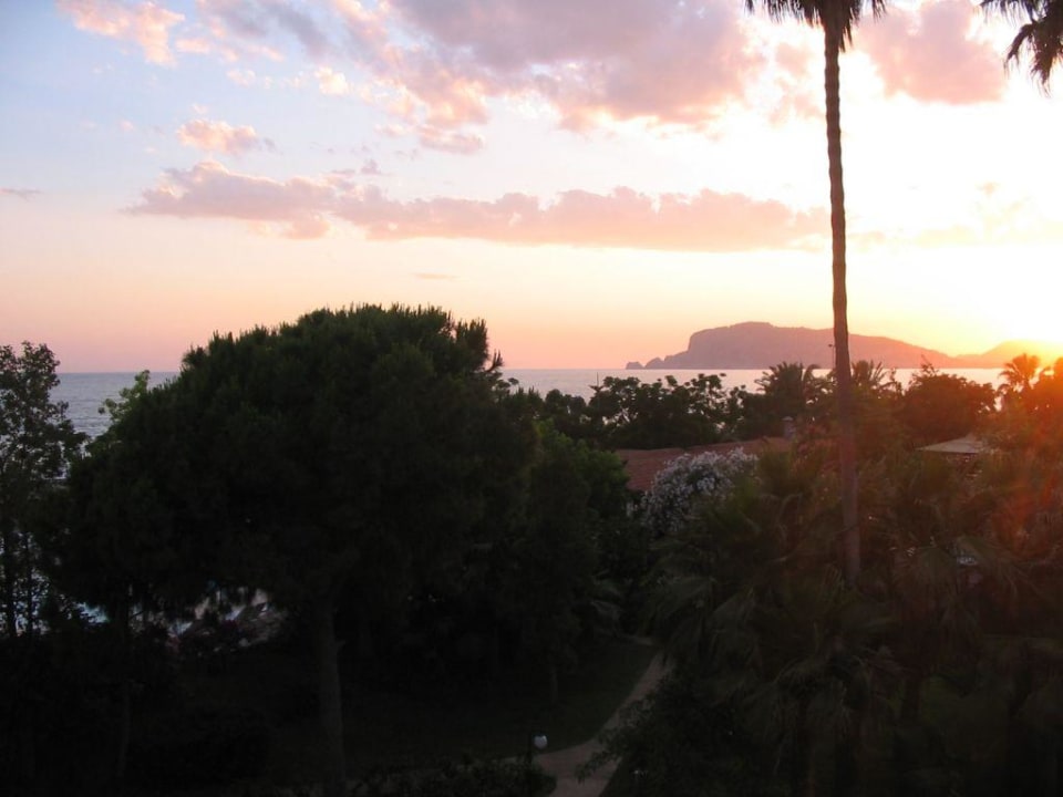 Blick auf Alanya bei Sonnenuntergang Labranda Alantur Resort