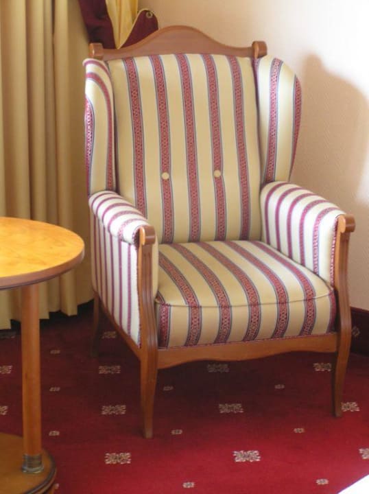 Ohrensessel im Hotelzimmer Bellevue Rheinhotel