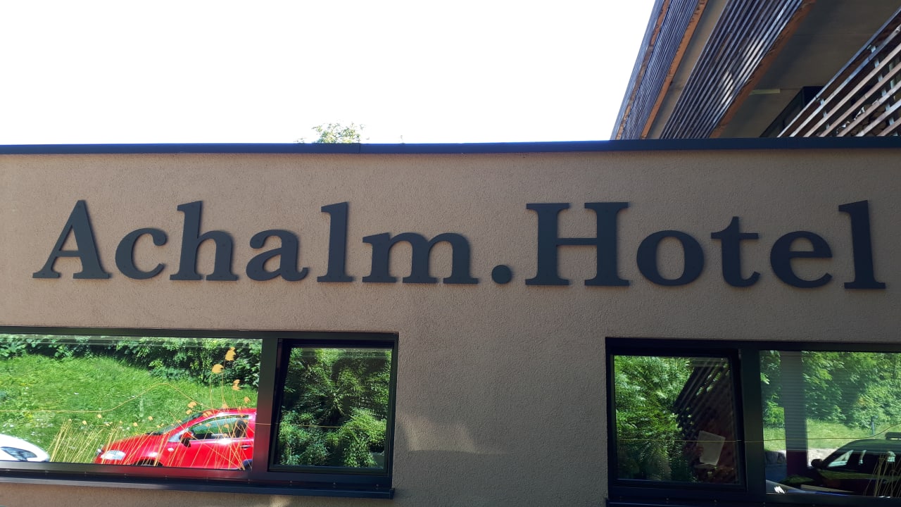 Außenansicht Achalm Hotel