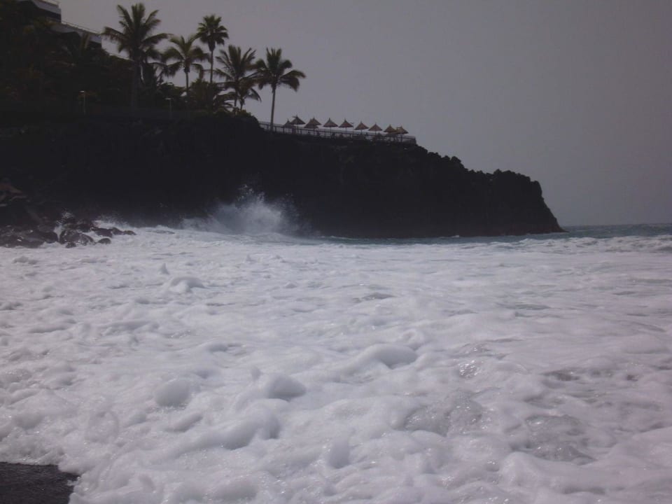 Hotel zbudowano na klifie. Melia La Palma Hotel