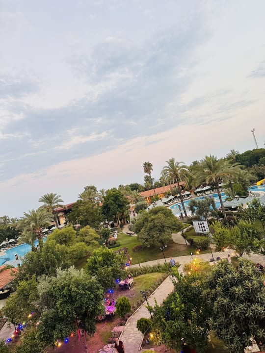 Strand Belconti Resort Hotel