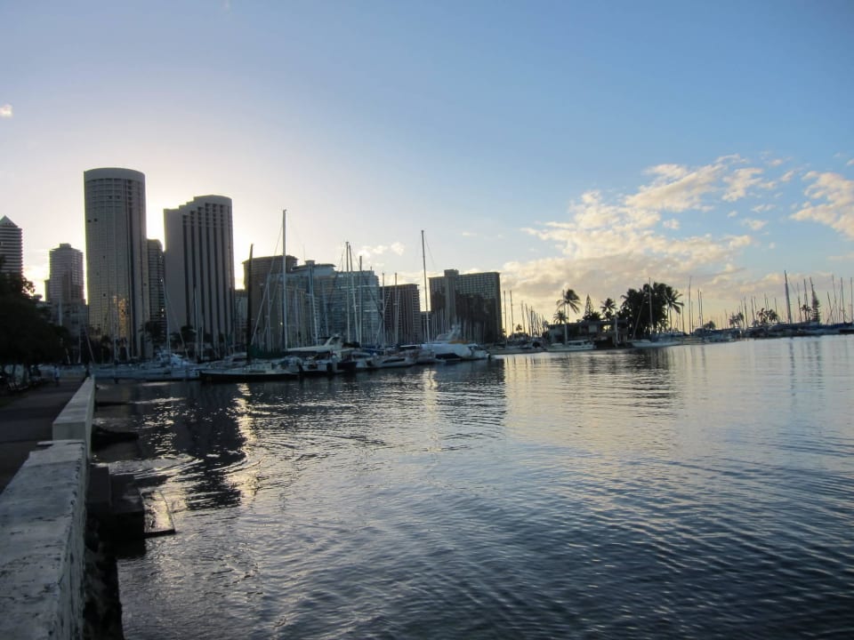 Waikiki Honolulu Ilikai gegenüber Ilikai Hotel & Luxury Suites
