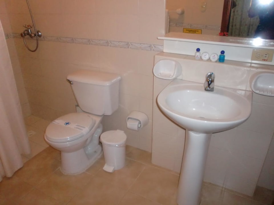 Bad mit Dusche Hotel Los Caneyes