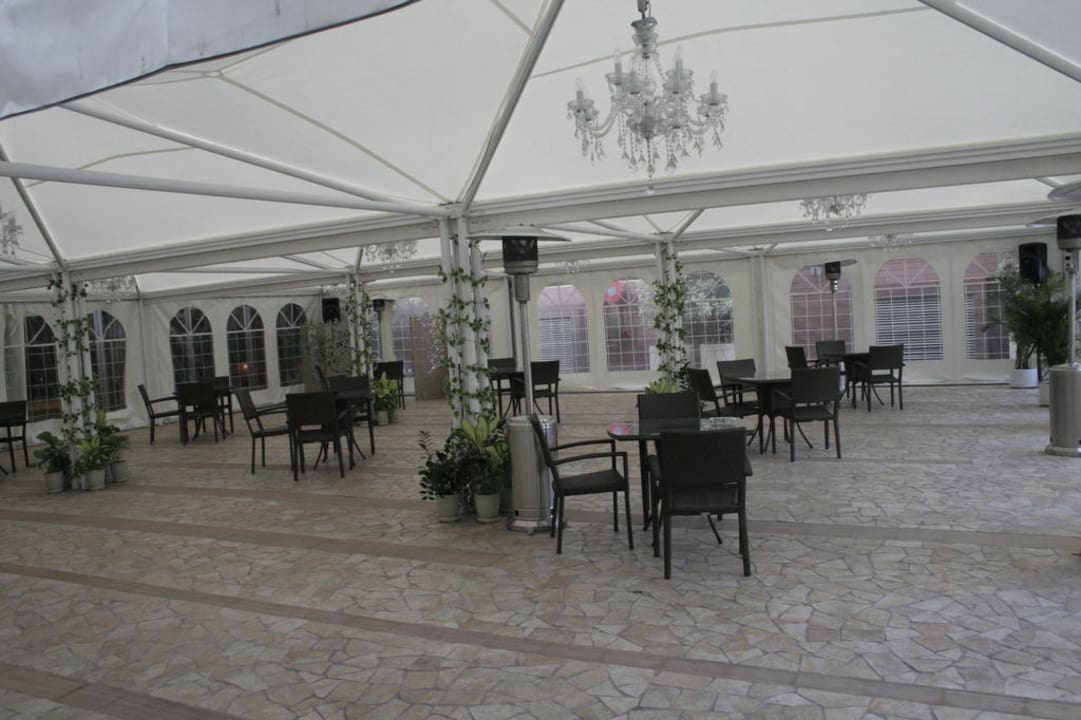 Gartenterrasse Hotel Harbour Plaza 8 Degrees