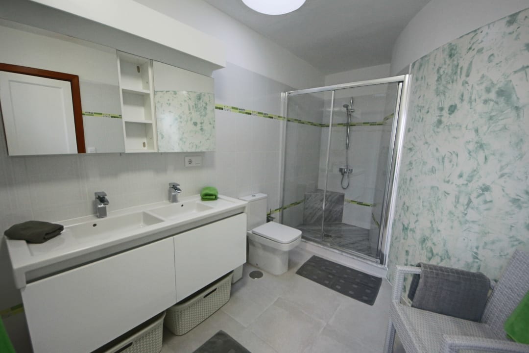 Zimmer IVV.SL Ferienhaus Vieja 9