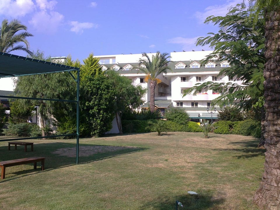 Ein Teil vom Garten Side Breeze Hotel