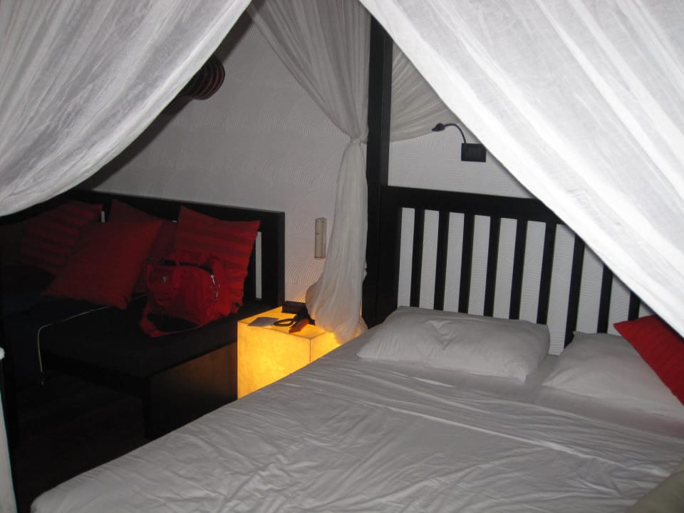 Himmelbett 600er Meeru Maldives Resort Island