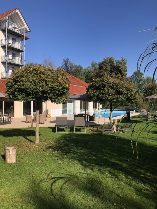 Pool Best Western Plus Parkhotel Maximilian Ottobeuren