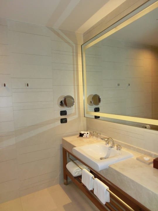 Badezimmer Eastin Grand Hotel Sathorn