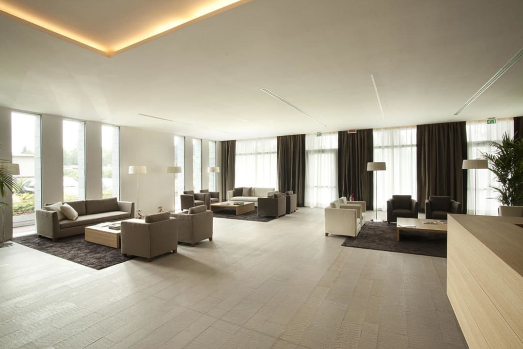 Tavolini bar esterno Quality Hotel San Martino