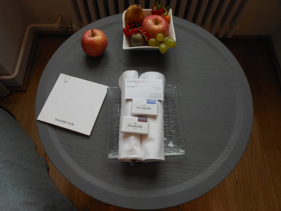 Zimmer 321 - Willkommensgruss Hotel  Métropole Genève