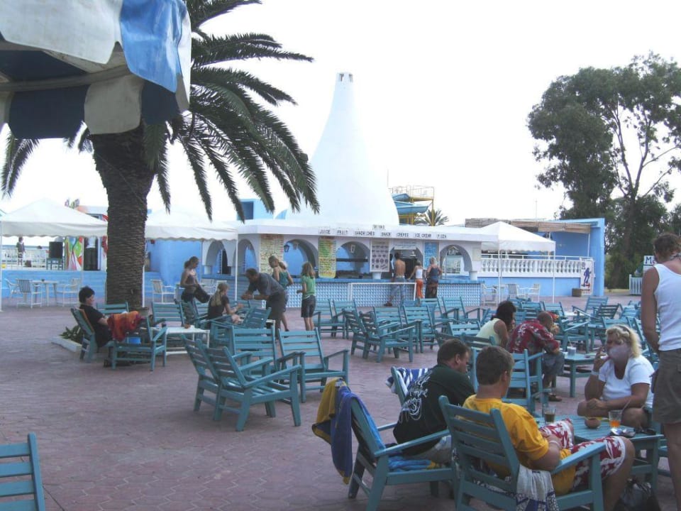 Blick auf die Poolbar Samira Club
