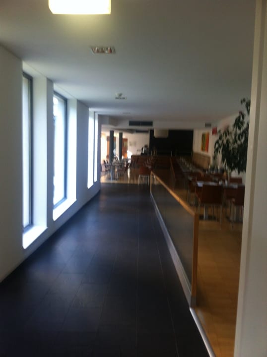 Eingang Four Points Flex by Sheraton Vienna Hauptbahnhof