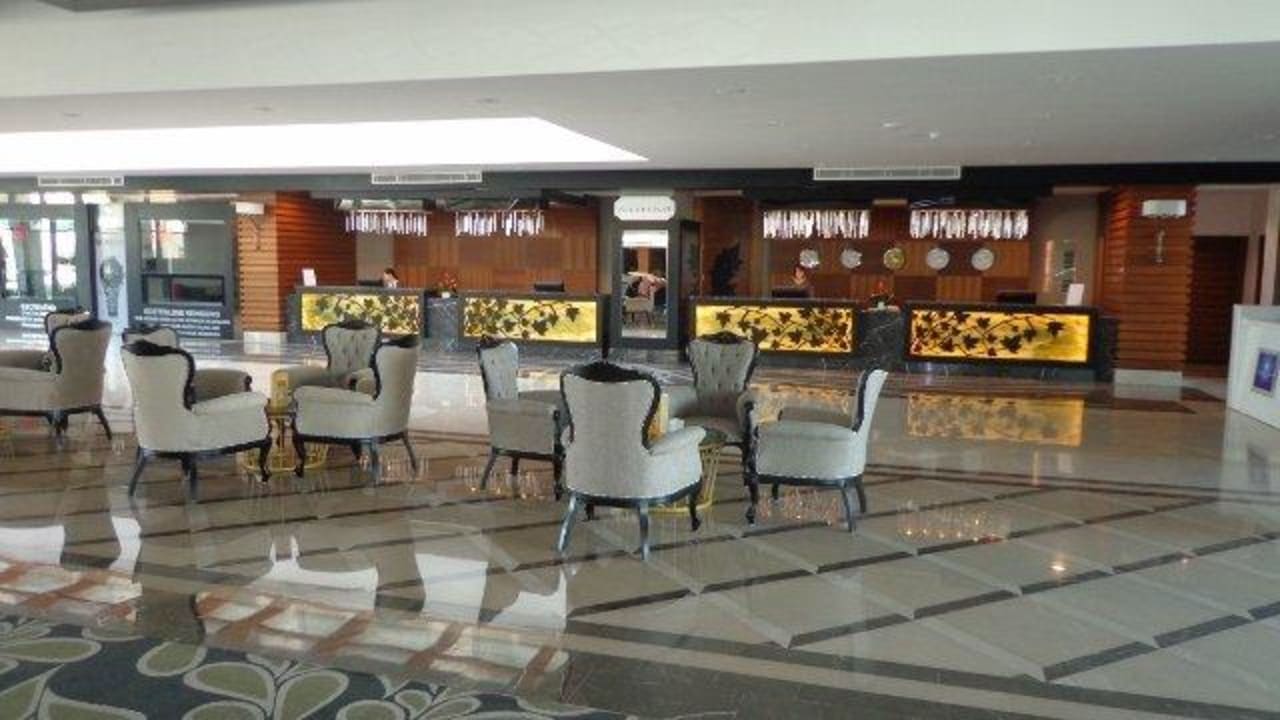 Blick auf Rezeption Port Nature Luxury Resort & Spa