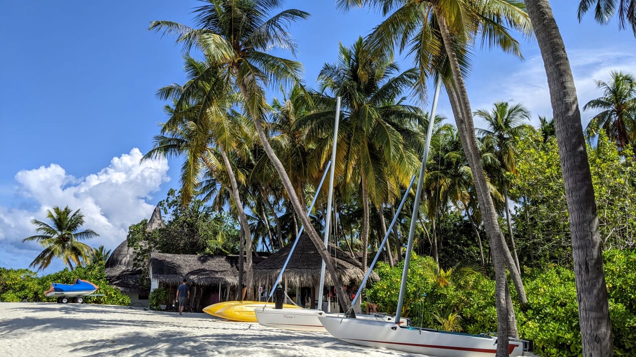 Strand Thulhagiri Island Resort