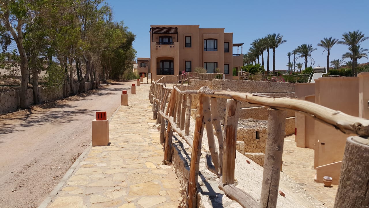 Gartenanlage Tamra Beach Resort