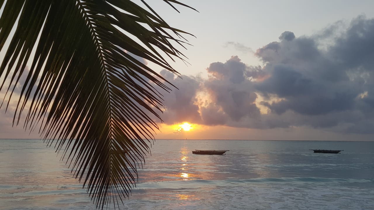 Strand Neptune Pwani Beach Resort & Spa