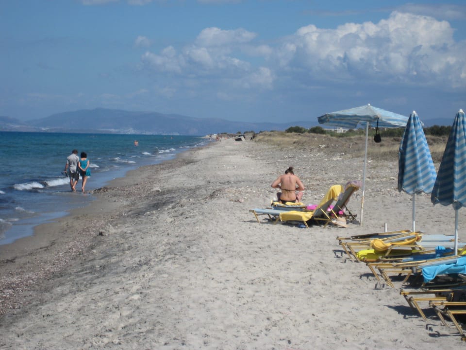 Öffentlicher Strand. Richtung KOS Stadt Atlantica Thalassa Hotel