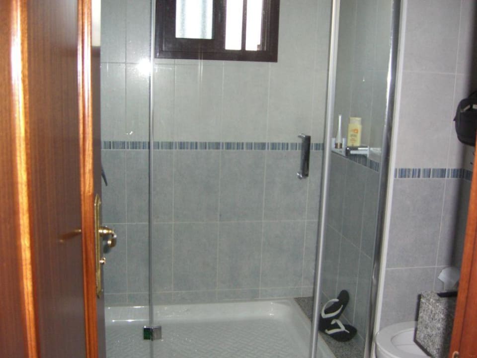 Dusche Hotel Fayna