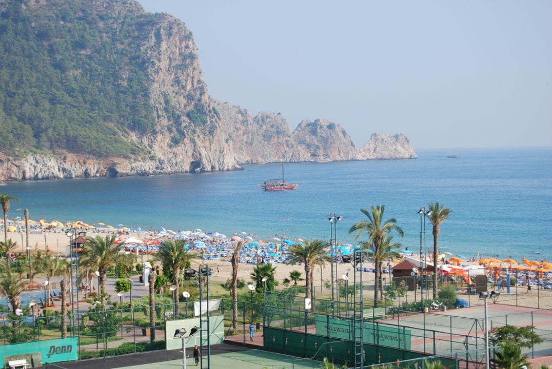 Blick vom Hotel zum Strand Gardenia Hotel