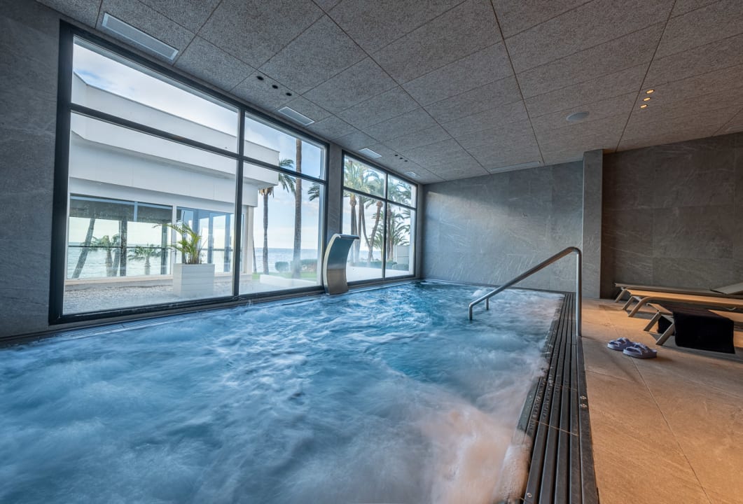 Pool Estival Torrequebrada