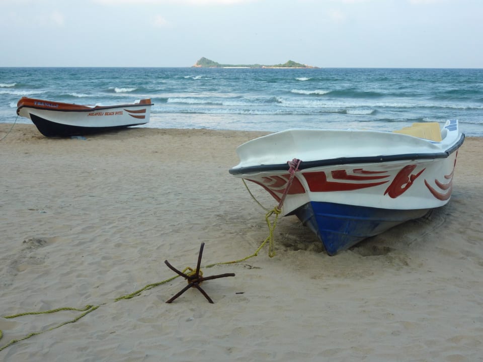 Strand Nilaveli Beach Hotel