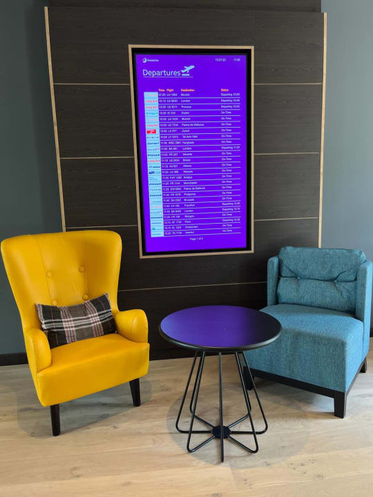 Lobby Premier Inn Berlin Airport