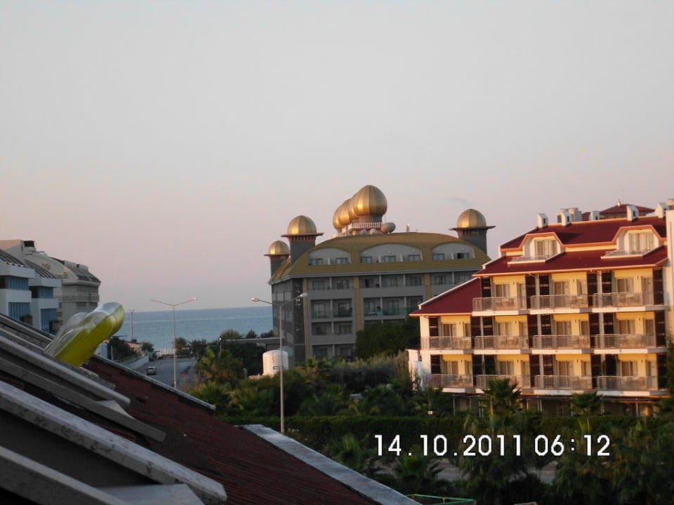 Ausblick vom Zimmer in anderer Richtung Hane Family Resort