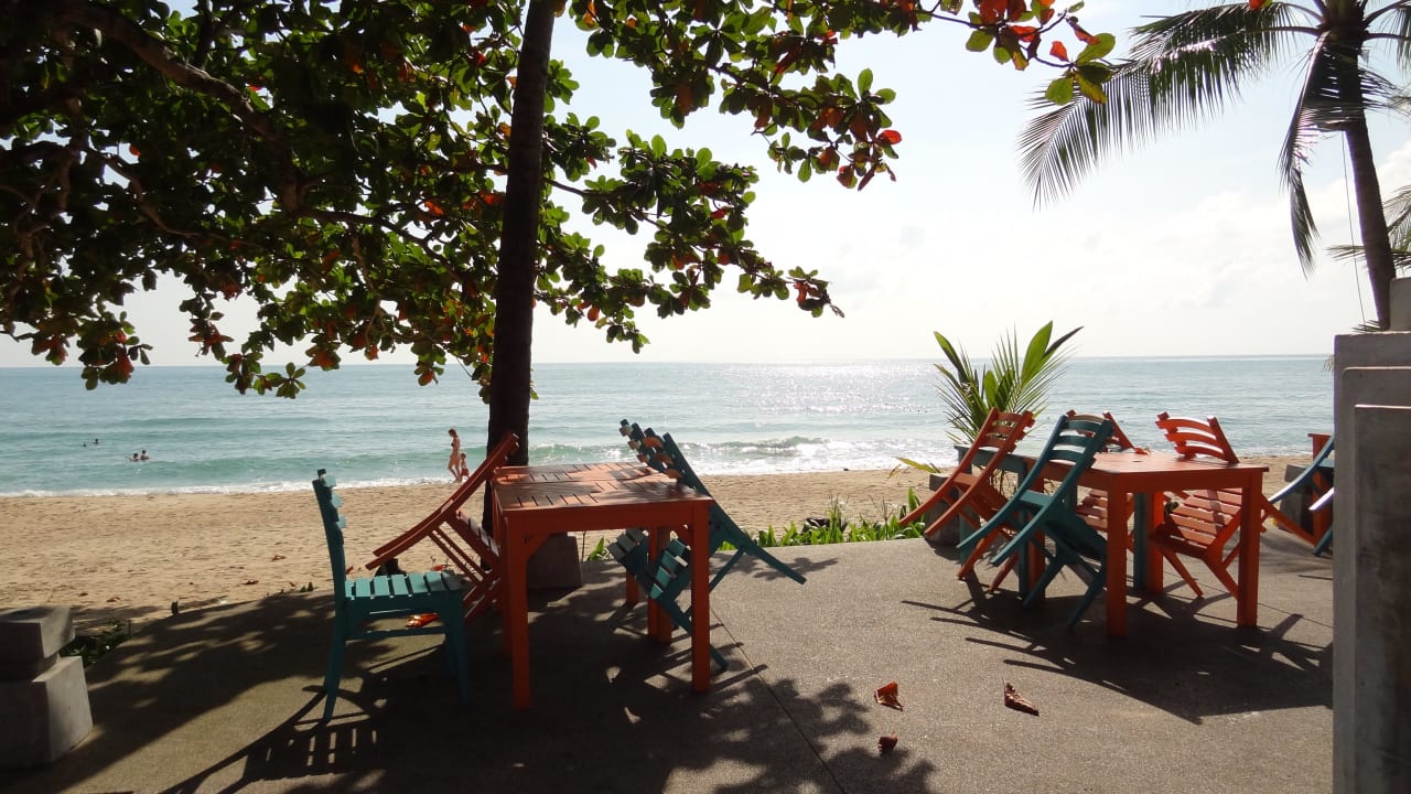 Frühstück direkt am Strand The Fair House Beach Resort