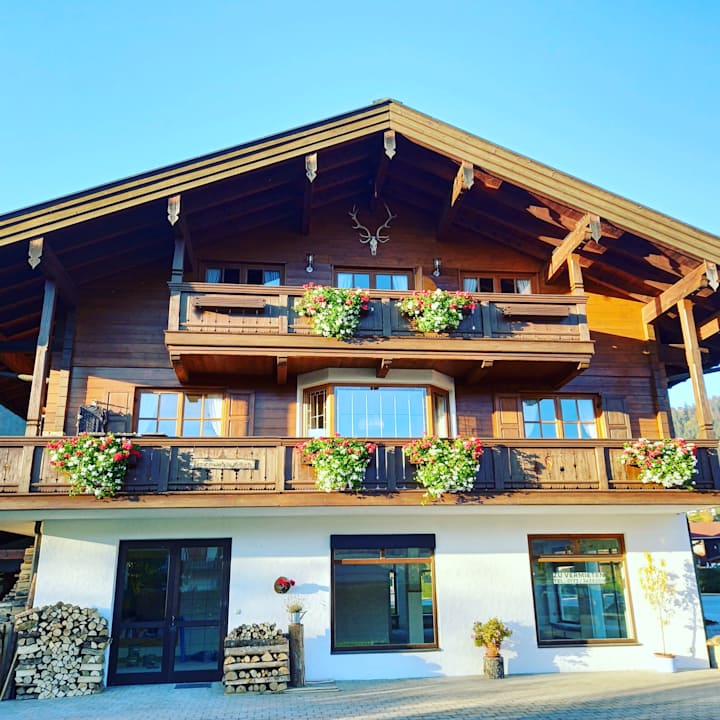 Außenansicht Haus am Maibaum