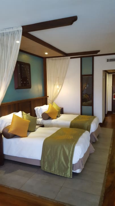 Zimmer Royal Palms Beach Hotel