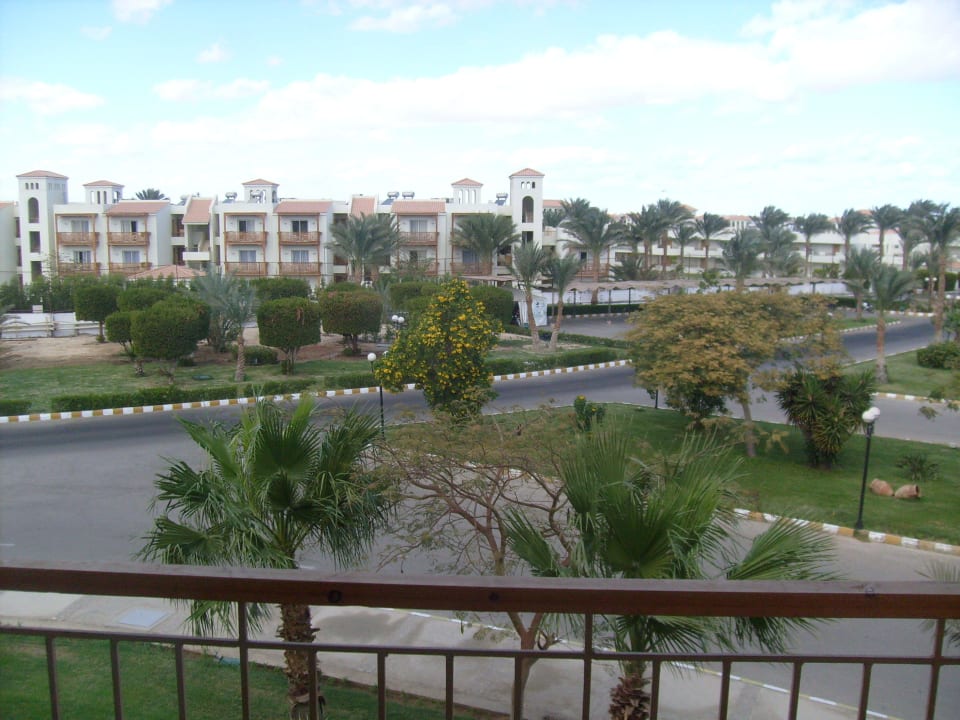 Вид из номера Desert Rose