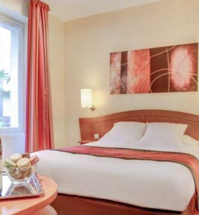 Guest Room Europe Hotel Paris Eiffel