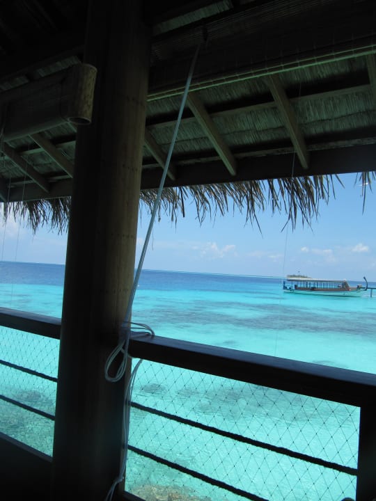 Von der Moodhu Bar Reethi Beach Resort