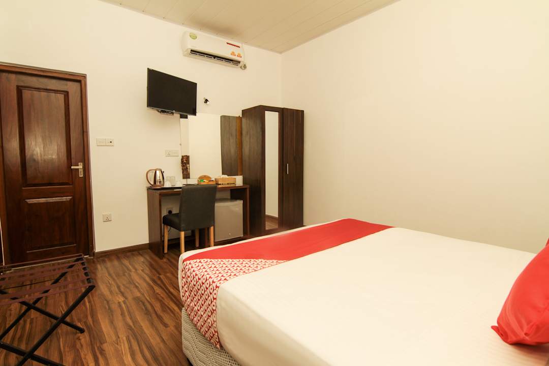 Zimmer Clove Transit Hotel