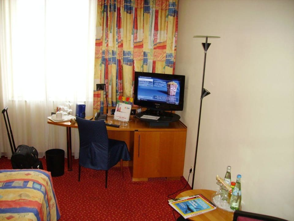 Flat TV im Deluxe Zimmer und mehr Mercure Hotel Bochum City
