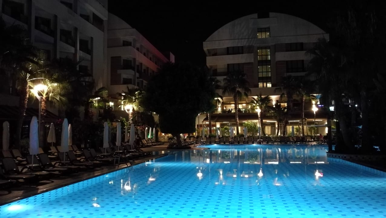 Pool Port Side Resort Hotel