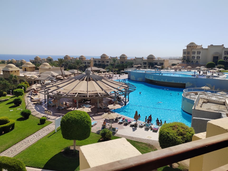 Pool Serenity Alpha Beach