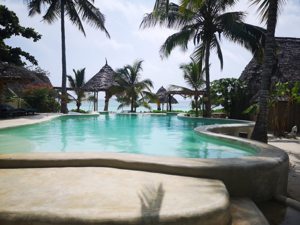 Pool Aya Beach Resort