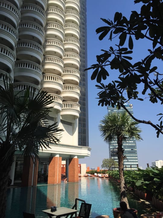 Blick von der Frühstückterrasse Tower Club At Lebua