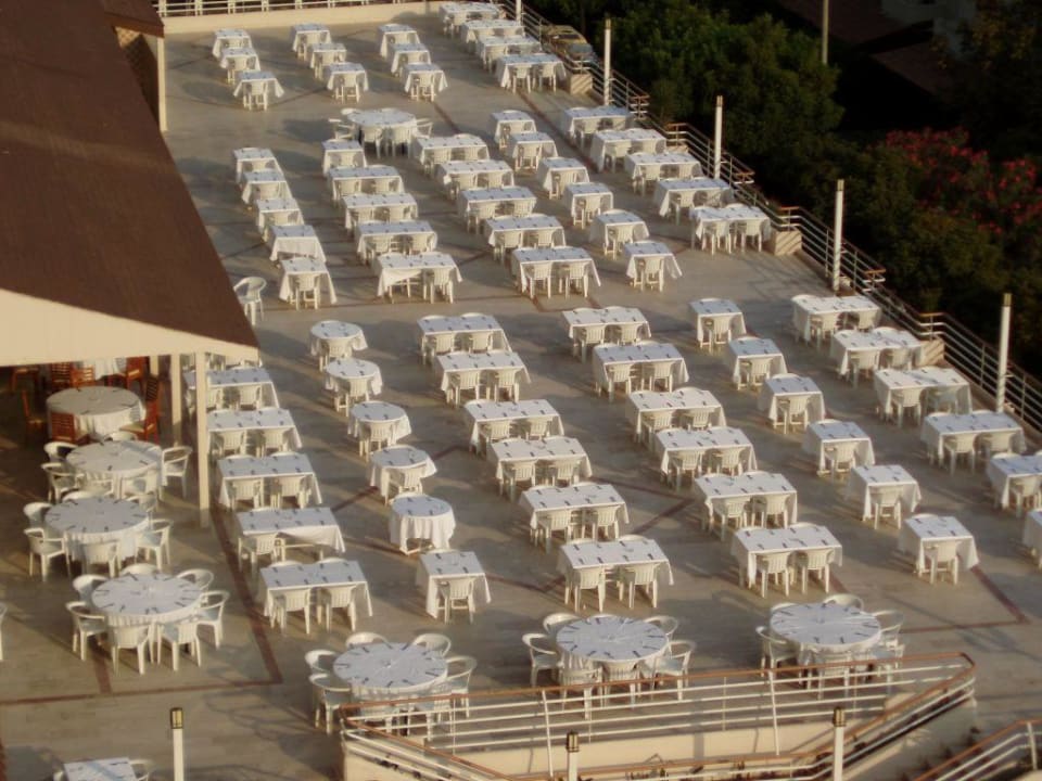 Terrasse für das Abendessen Hotel Ephesia