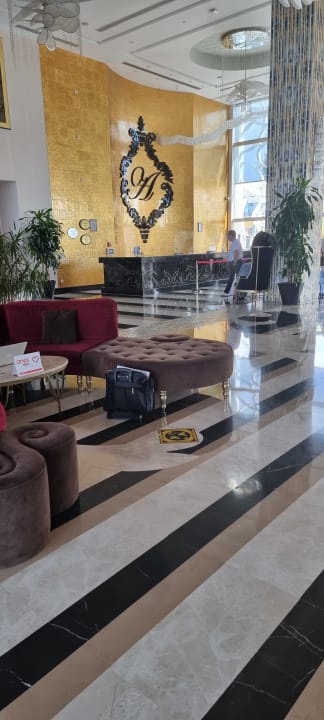 Lobby Azura Deluxe Resort & Spa Hotel